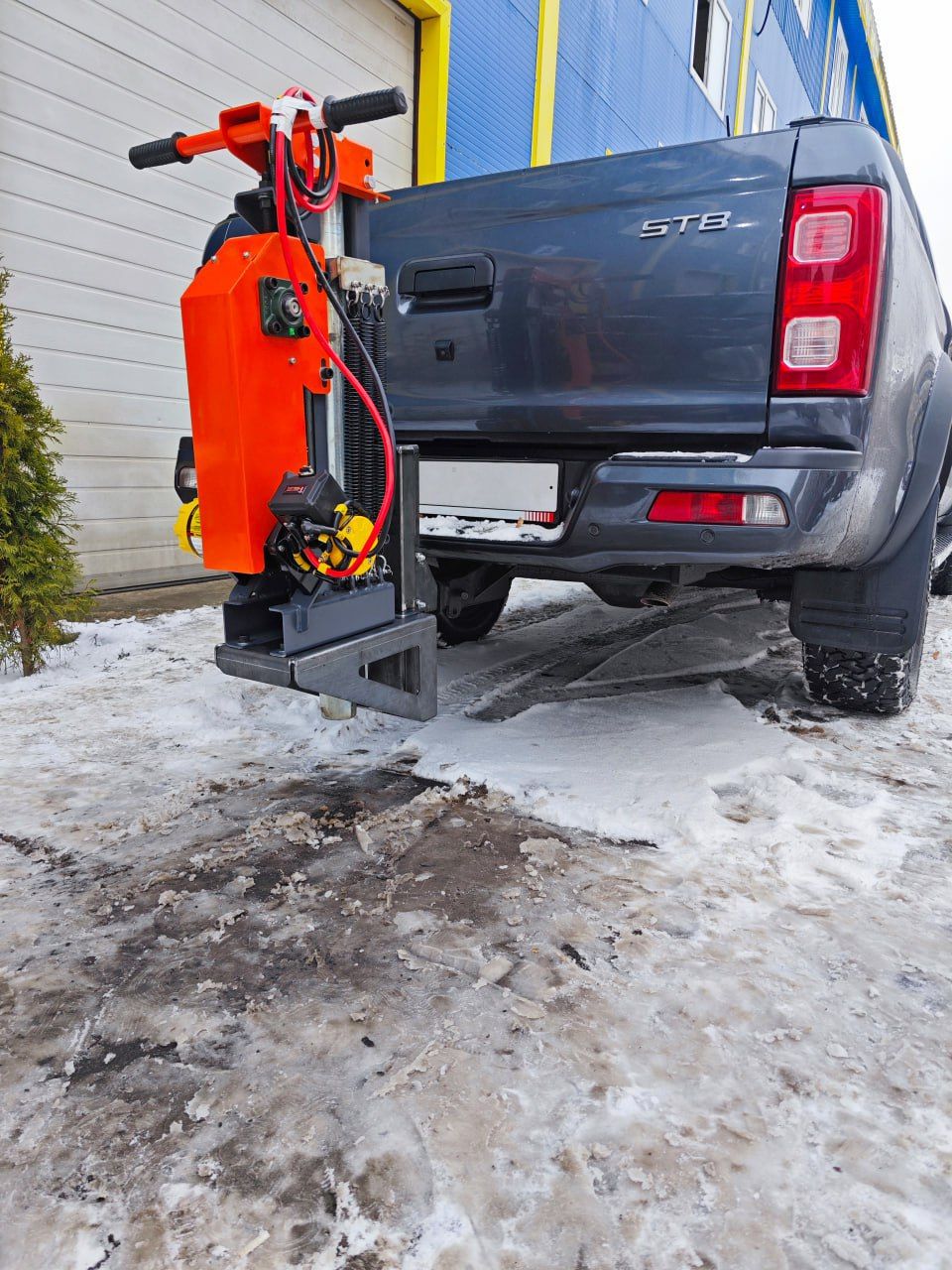 AWD-40PS mounted on a 4x4.jpg